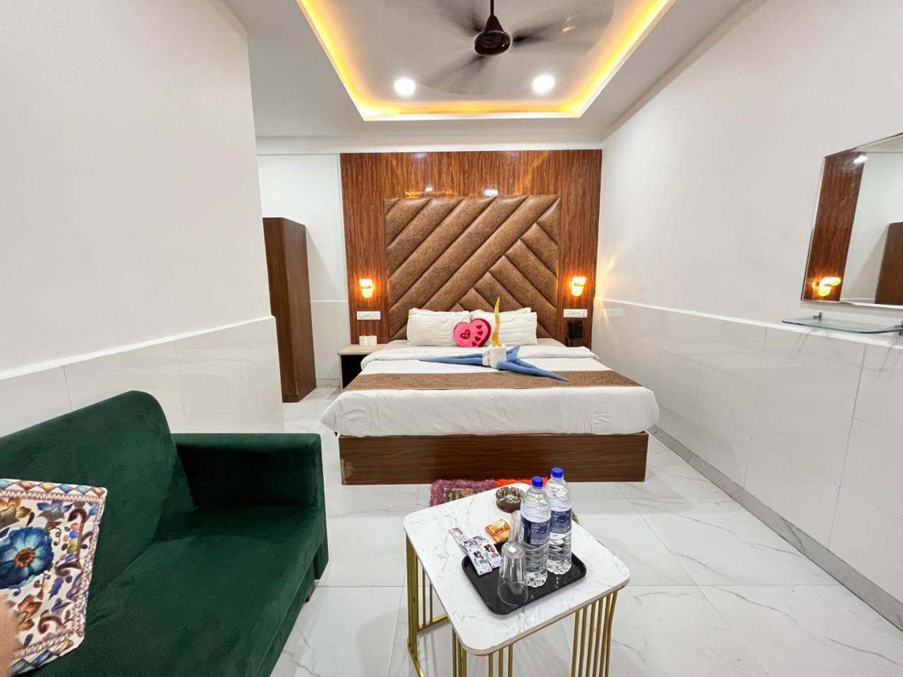 Hotel Small Daddy Plus Calangute Exterior photo