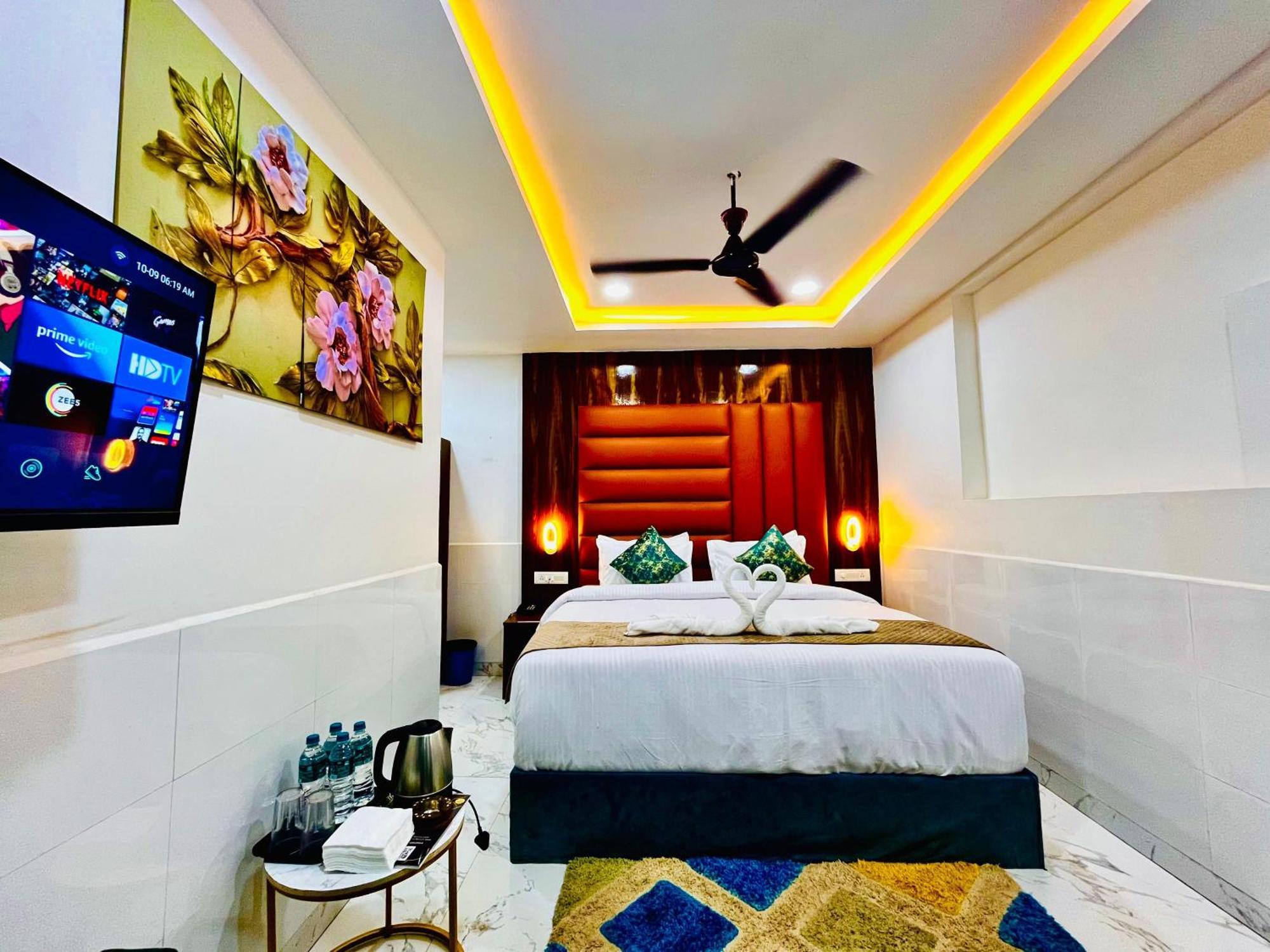 Hotel Small Daddy Plus Calangute Exterior photo
