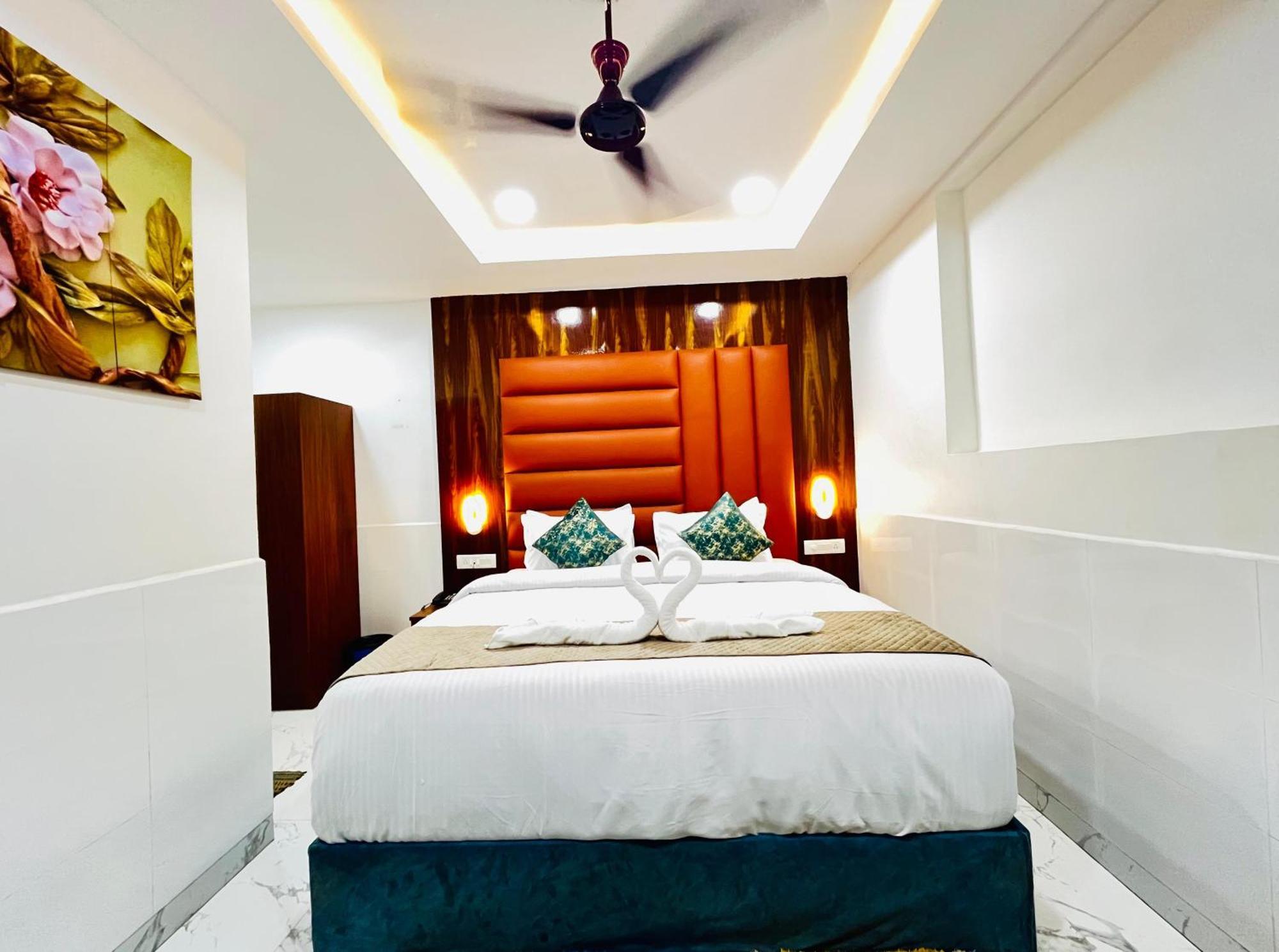 Hotel Small Daddy Plus Calangute Exterior photo