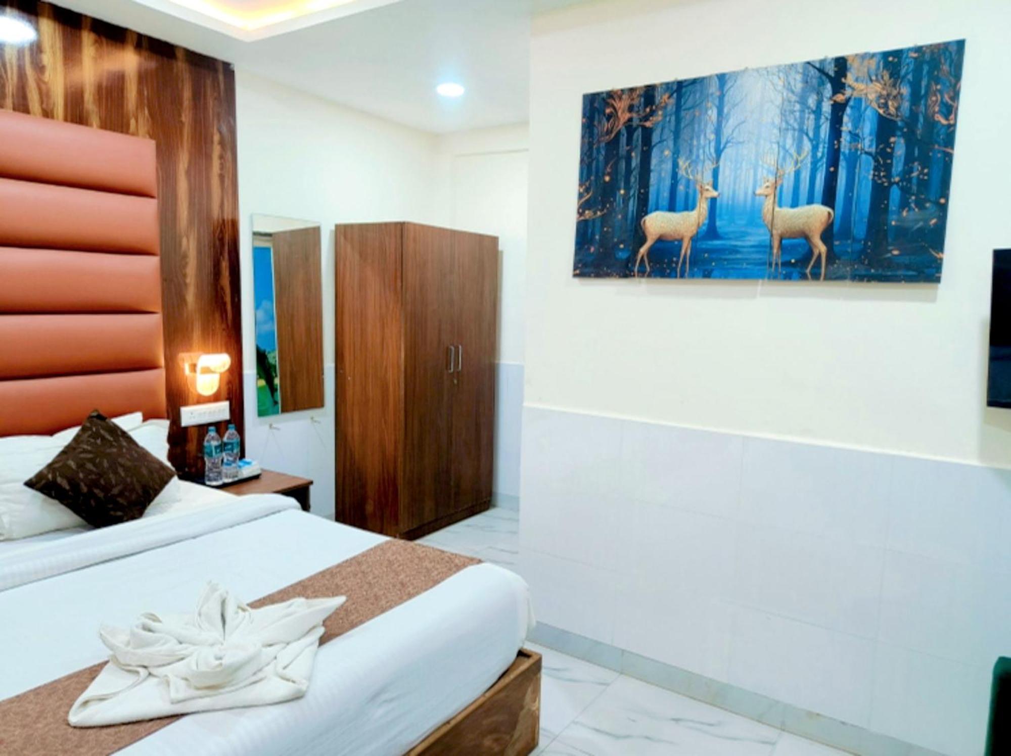 Hotel Small Daddy Plus Calangute Exterior photo